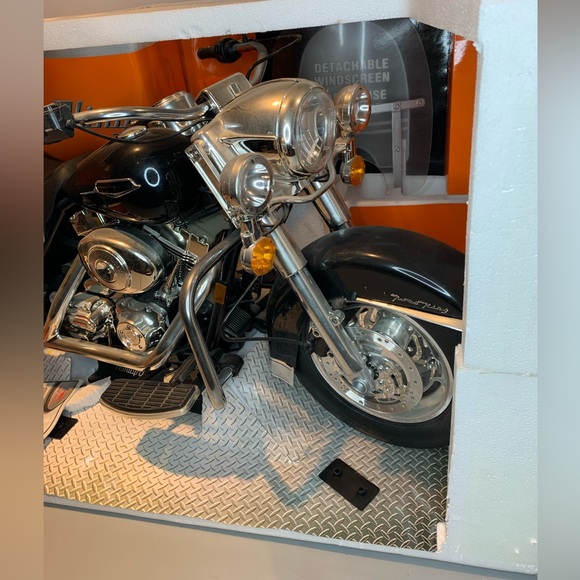Rare Collectible New Bright Harley Davidson Road King RC - Excellent Condition - Picture 8 of 9